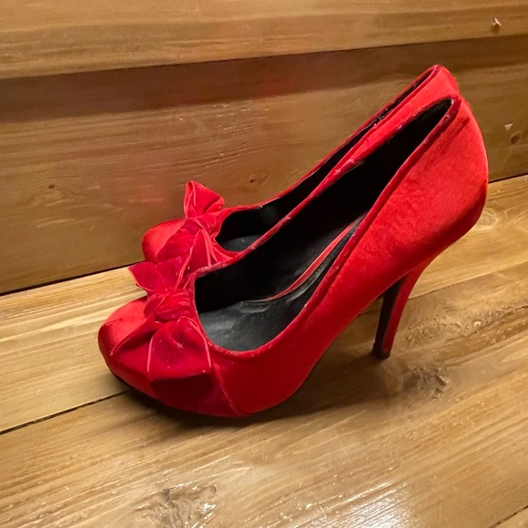 Call it Spring Red High Heels with Bows Pumps Shoes Size 7 - Picture 10 of 12